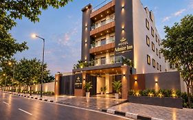 Hotel Admire Inn Sec - 104 By Aspl